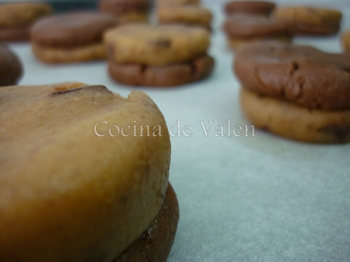 Galletas Dobles de Chocolate y Vainilla con chispas de chocolate - Cocina de Valen