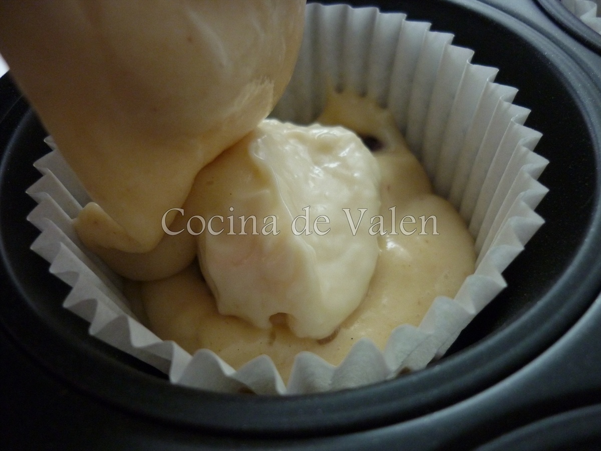 Muffins de Arándanos y nueces de macadamia rellenos de queso cema - Cocina de Valen