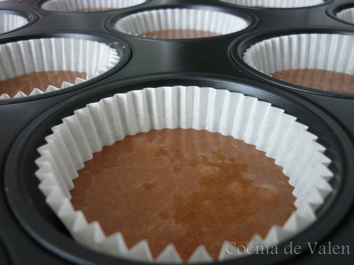 Cupcakes de Chocolate con topping de Nutella y azúcar dorado - Cocina de Valen