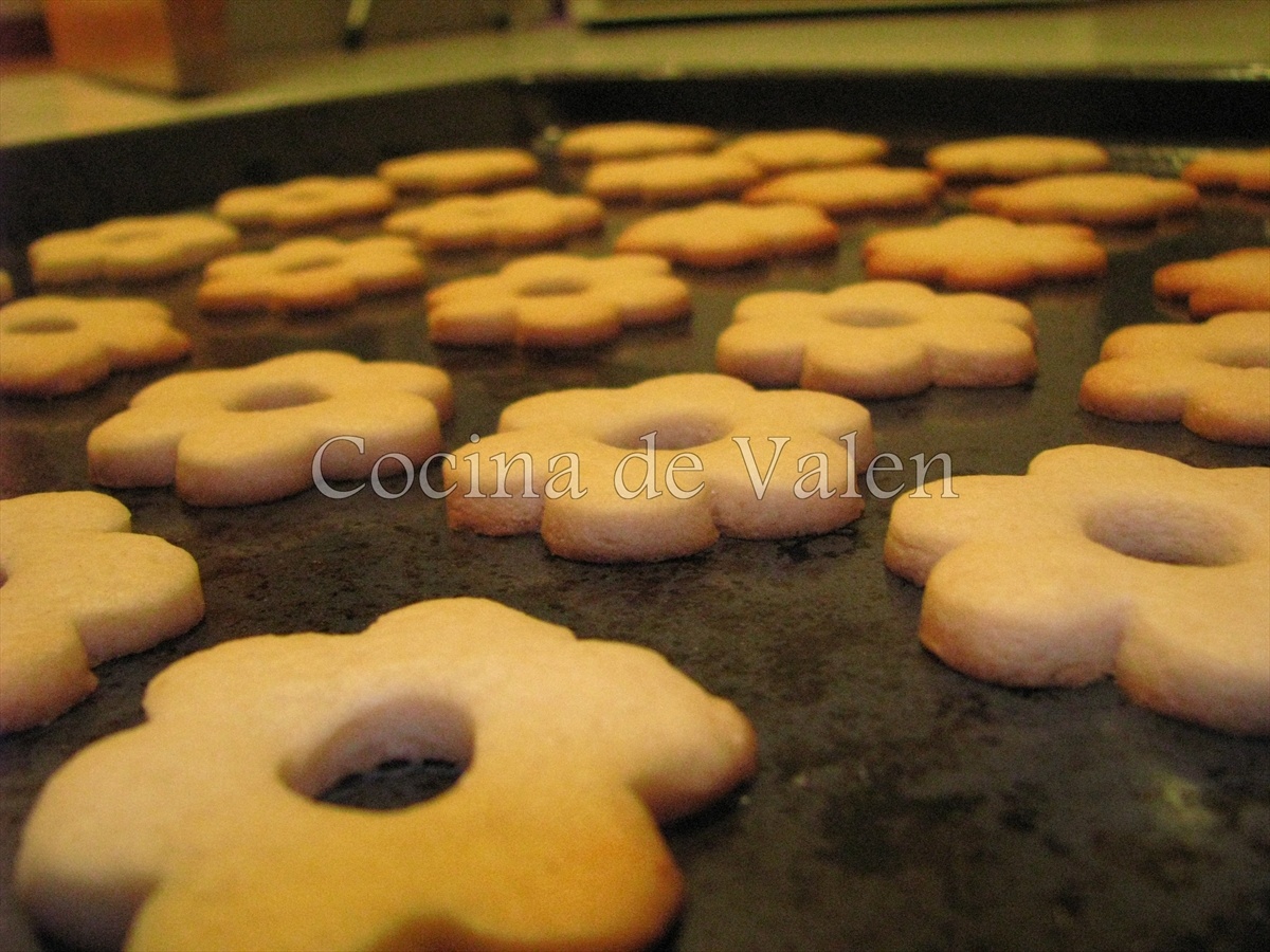Cómo hacer unas galletas rellenas de mermelada - Cocina de Valen